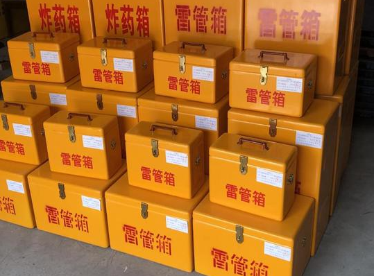 赣县玻璃钢雷管箱的使用寿命一般是多少？